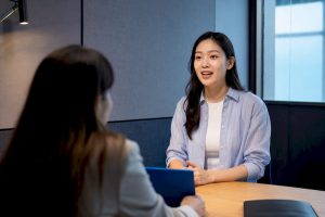 Learner answering Mandarin speaking examiner