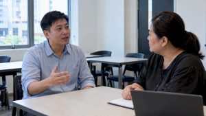 Working adult trying a Mandarin lesson